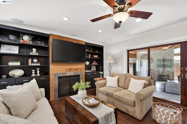 4687 Second Street, Pleasanton, CA 94566