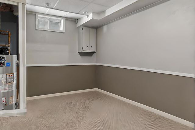 34 Lincoln Drive, Londonderry, NH 03053