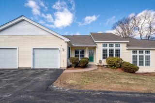 34 Lincoln Drive, Londonderry, NH 03053