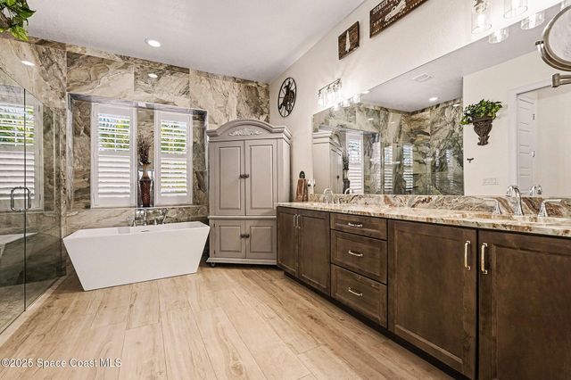 4290 Negal Circle, Melbourne, FL 32901