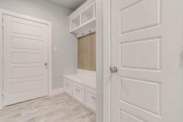 580 Highview Court, Godley, TX 76044