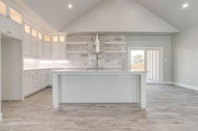 580 Highview Court, Godley, TX 76044