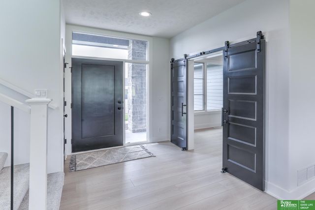 5409 N 196th Avenue, Elkhorn, NE 68022