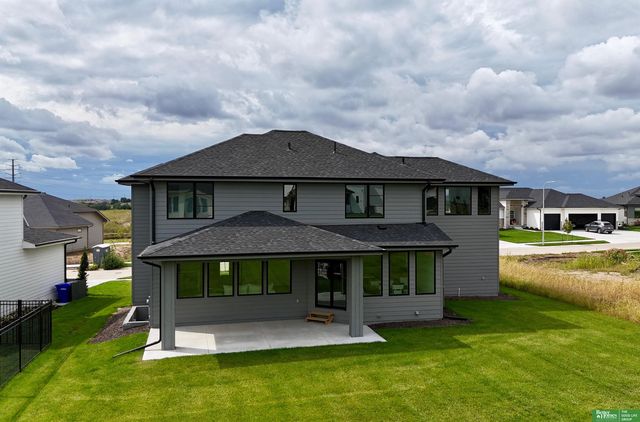 5409 N 196th Avenue, Elkhorn, NE 68022