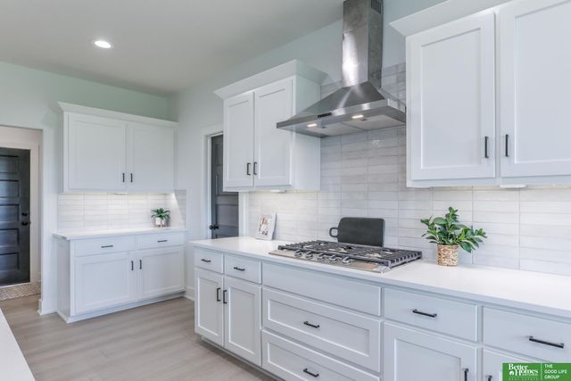 5409 N 196th Avenue, Elkhorn, NE 68022