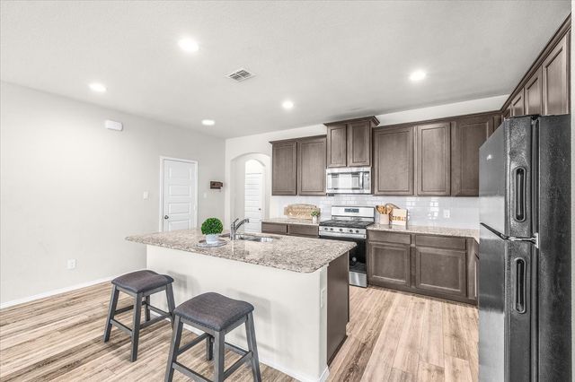 5913 Saddle Pack Drive, Fort Worth, TX 76123