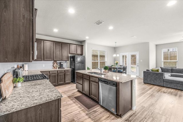 5913 Saddle Pack Drive, Fort Worth, TX 76123