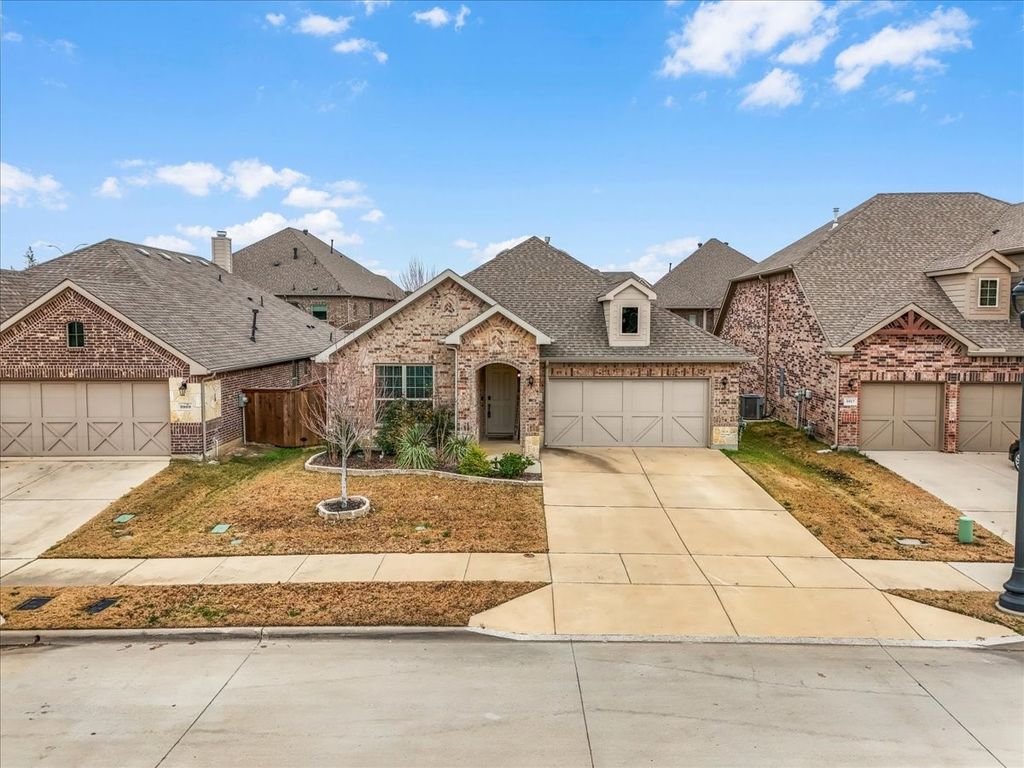 5913 Saddle Pack Drive, Fort Worth, TX 76123