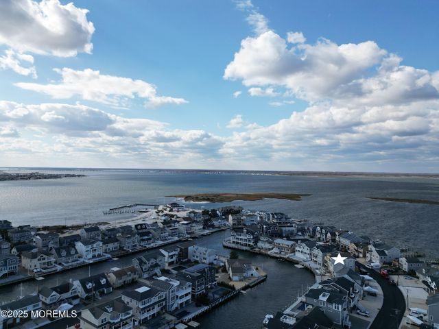 236 Bryn Mawr Avenue, Lavallette, NJ 08735