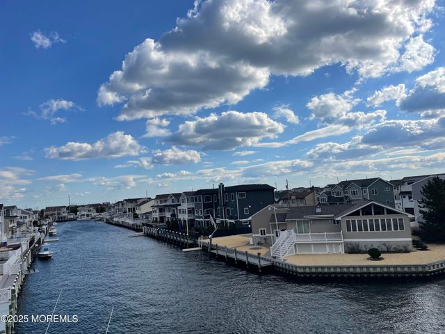 236 Bryn Mawr Avenue, Lavallette, NJ 08735