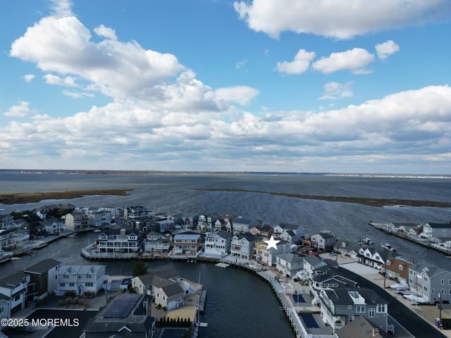 236 Bryn Mawr Avenue, Lavallette, NJ 08735