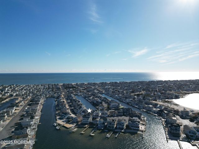 236 Bryn Mawr Avenue, Lavallette, NJ 08735