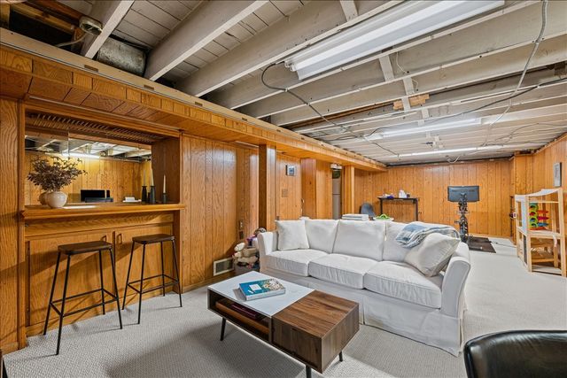 2329 Illinois Road, Northbrook, IL 60062