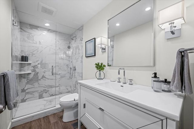 2329 Illinois Road, Northbrook, IL 60062