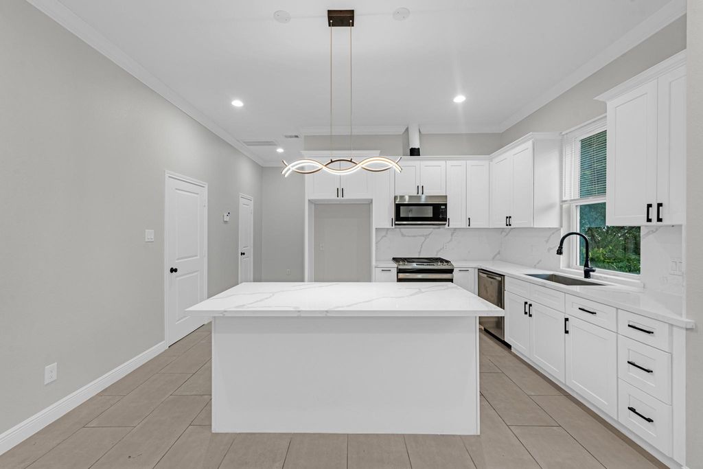 5020 Sayers Street B, Houston, TX 77026