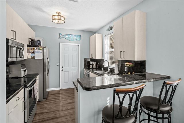 272 Live Oaks Lane, Jupiter, FL 33458