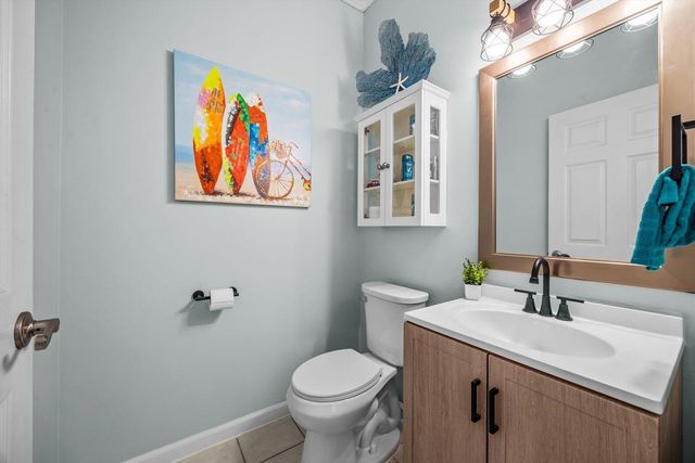 272 Live Oaks Lane, Jupiter, FL 33458