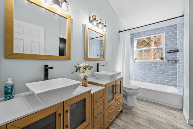 272 Live Oaks Lane, Jupiter, FL 33458