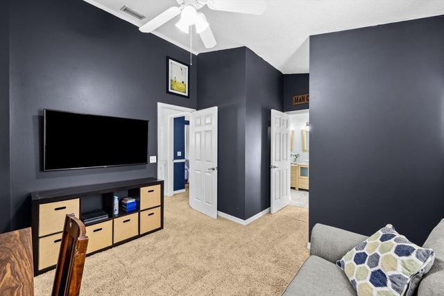 272 Live Oaks Lane, Jupiter, FL 33458