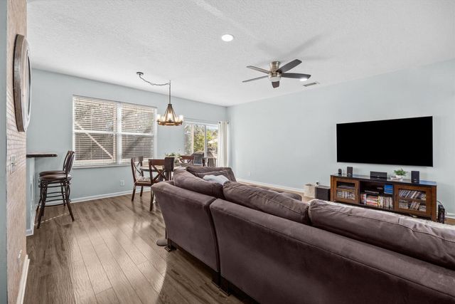 272 Live Oaks Lane, Jupiter, FL 33458