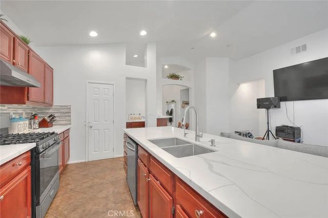 1101 Desert Fox Court, Beaumont, CA 92223