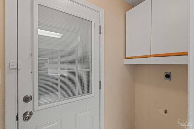 2237 Prytania Cir, Navarre, FL 32566