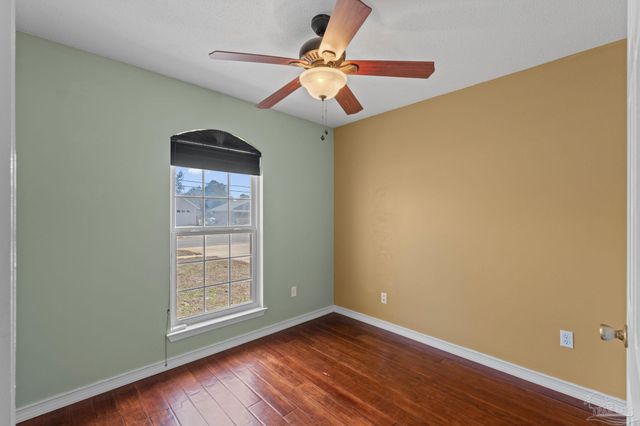 2237 Prytania Cir, Navarre, FL 32566