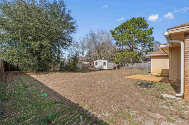 2237 Prytania Cir, Navarre, FL 32566