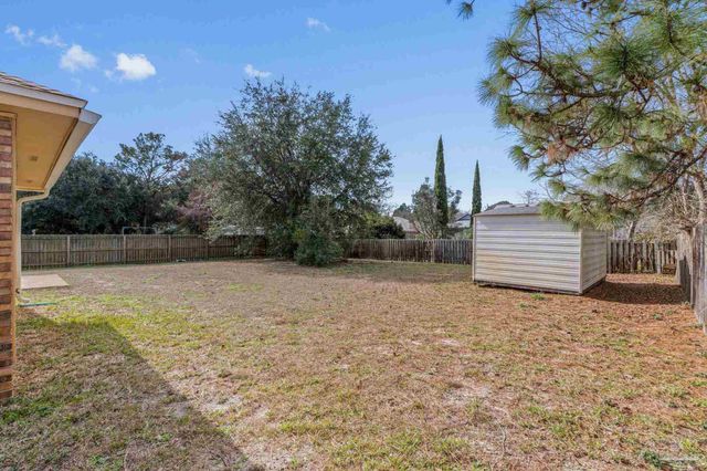 2237 Prytania Cir, Navarre, FL 32566