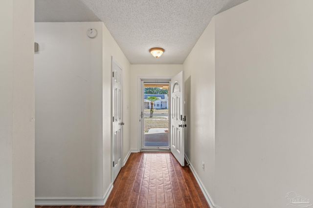 2237 Prytania Cir, Navarre, FL 32566