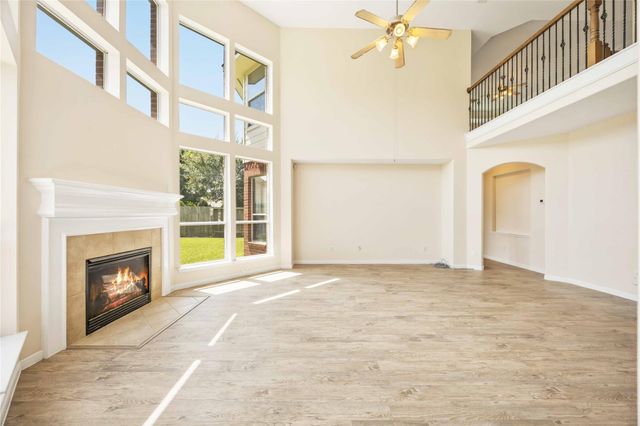 5727 Candlecreek Drive, Richmond, TX 77469