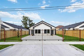 7803 Sandra Street A/B, Houston, TX 77016