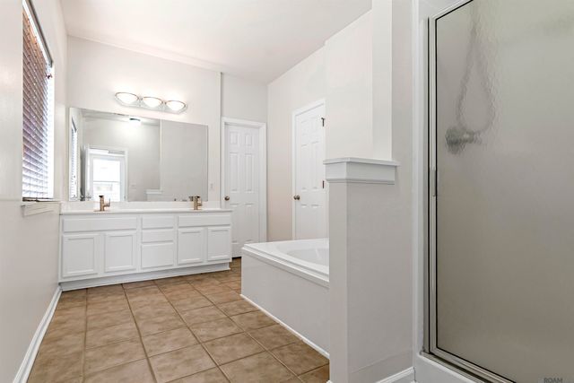 18144 Judy Dr, Prairieville, LA 70769