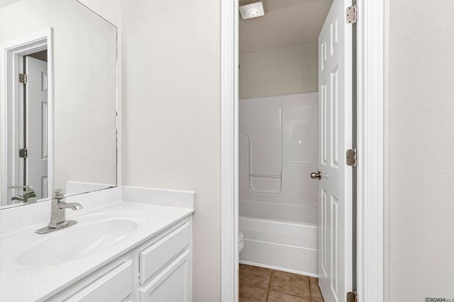 18144 Judy Dr, Prairieville, LA 70769