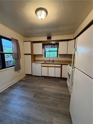 2064 Dartmore St, Overbrook, PA 15210