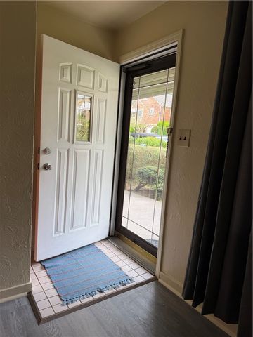 2064 Dartmore St, Overbrook, PA 15210