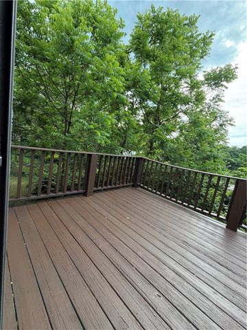 2064 Dartmore St, Overbrook, PA 15210