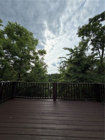 2064 Dartmore St, Overbrook, PA 15210