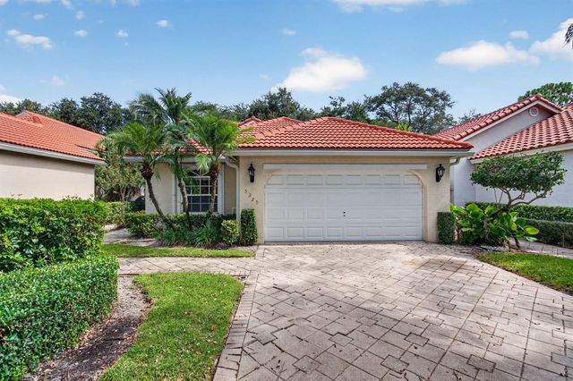 5225 Brookview Drive, Boynton Beach, FL 33437