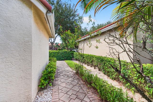 5225 Brookview Drive, Boynton Beach, FL 33437