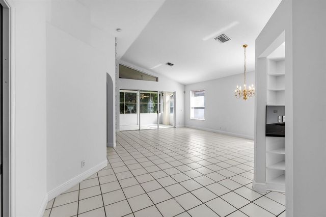 5225 Brookview Drive, Boynton Beach, FL 33437