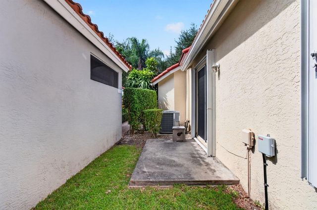 5225 Brookview Drive, Boynton Beach, FL 33437