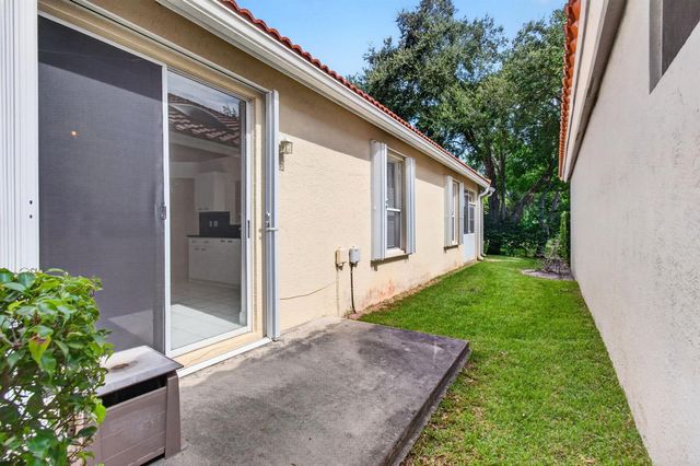 5225 Brookview Drive, Boynton Beach, FL 33437