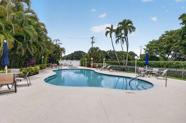 5225 Brookview Drive, Boynton Beach, FL 33437