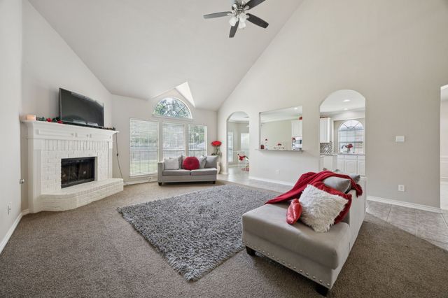 7724 Brook Meadow Lane, Fort Worth, TX 76133