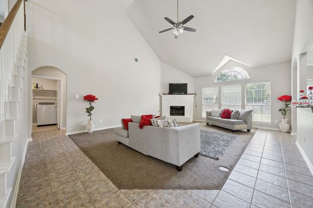 7724 Brook Meadow Lane, Fort Worth, TX 76133