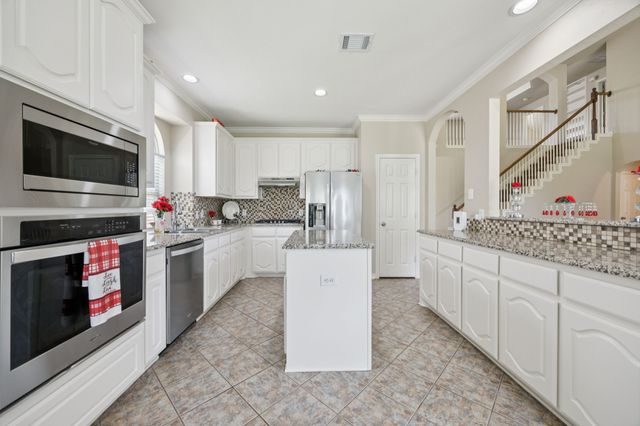 7724 Brook Meadow Lane, Fort Worth, TX 76133