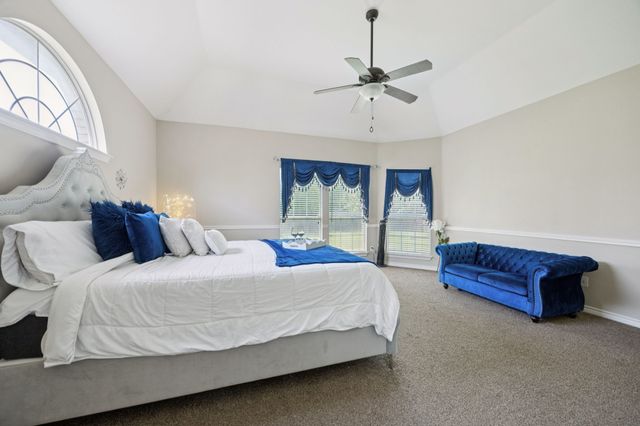 7724 Brook Meadow Lane, Fort Worth, TX 76133