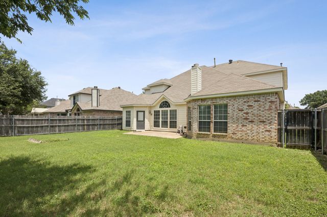 7724 Brook Meadow Lane, Fort Worth, TX 76133