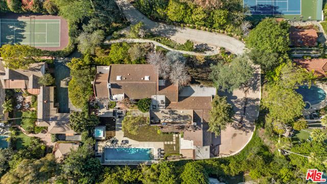 560 N Beverly Glen Boulevard, Los Angeles, CA 90077